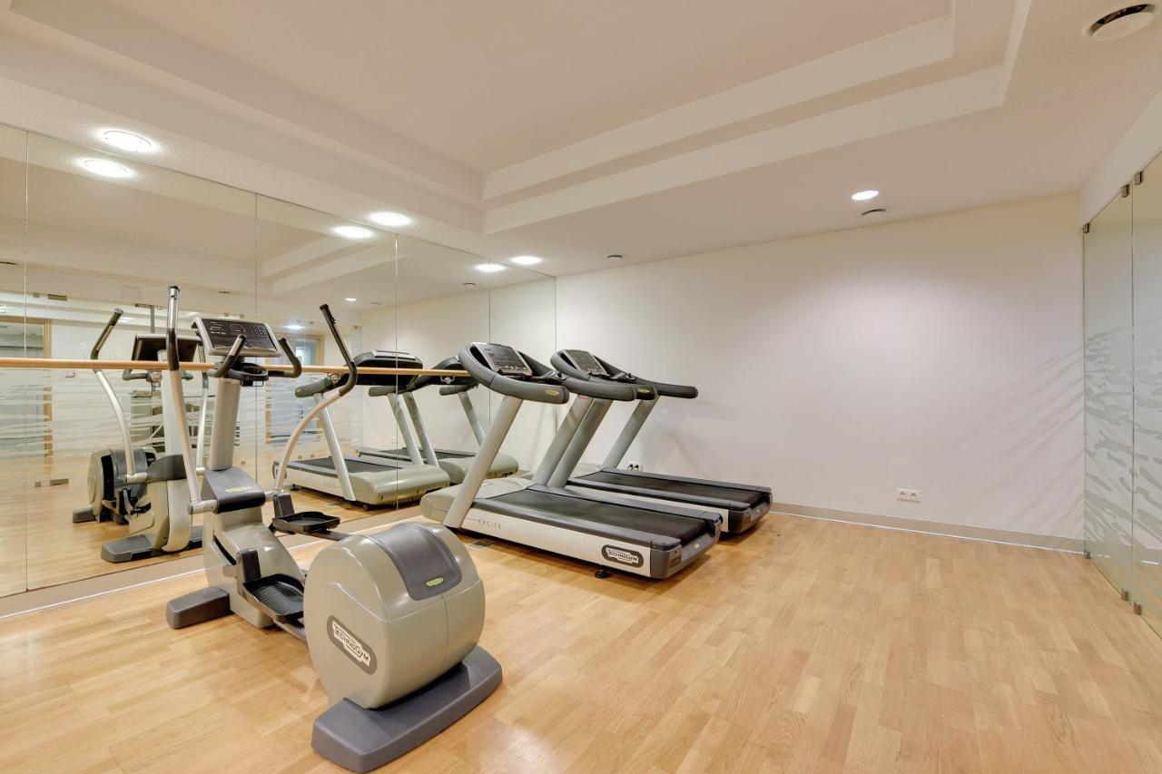 Waterlane Riverside Spa, Pool & Gym By Downtown Apartments Гданьск Экстерьер фото